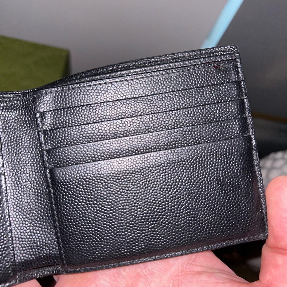 Saint Laurent Monogram East/West Wallet - Picture 5 of 7